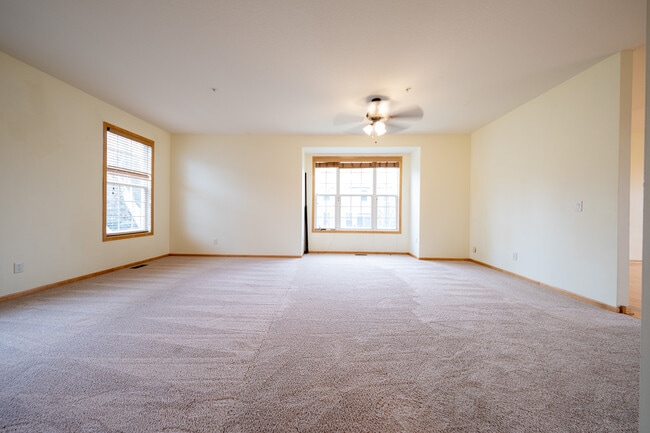 Building Photo - 15600 Tickseed Ln