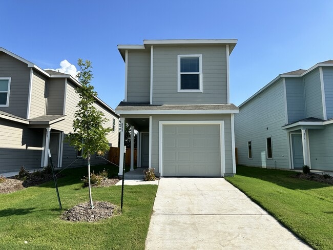 Primary Photo - 833 Sandhill Crane Ln