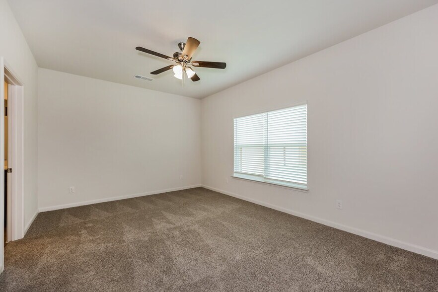 Building Photo - 9829 Teton Vis Dr