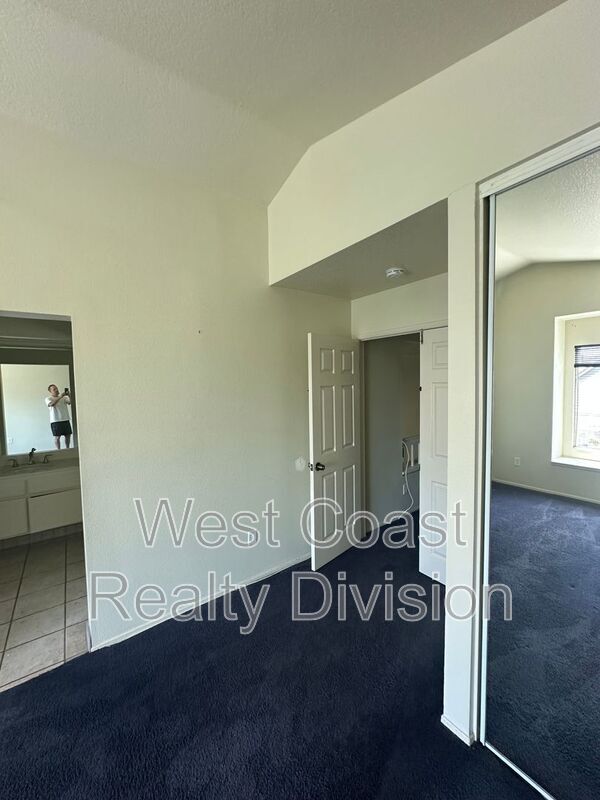 Building Photo - 7049 Arlington Pl
