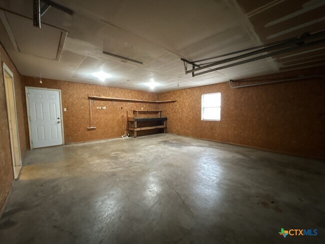 Building Photo - 3422 Chisholm Trail