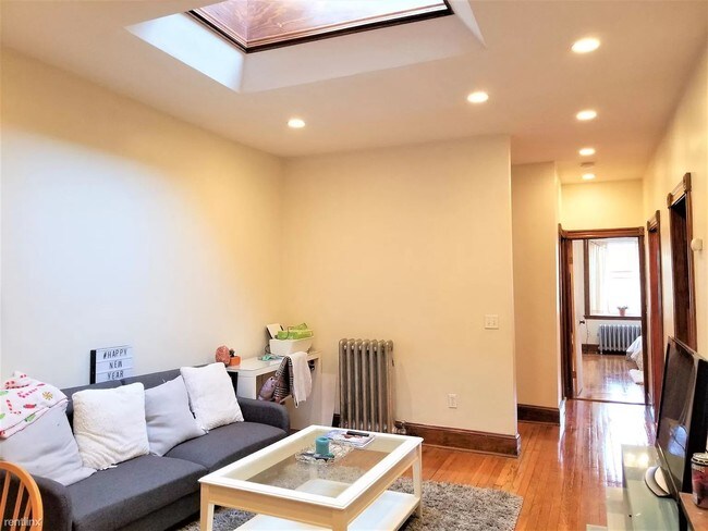 Building Photo - 3 br, 2 bath Condo - 21 Gibbs St Apt 2E