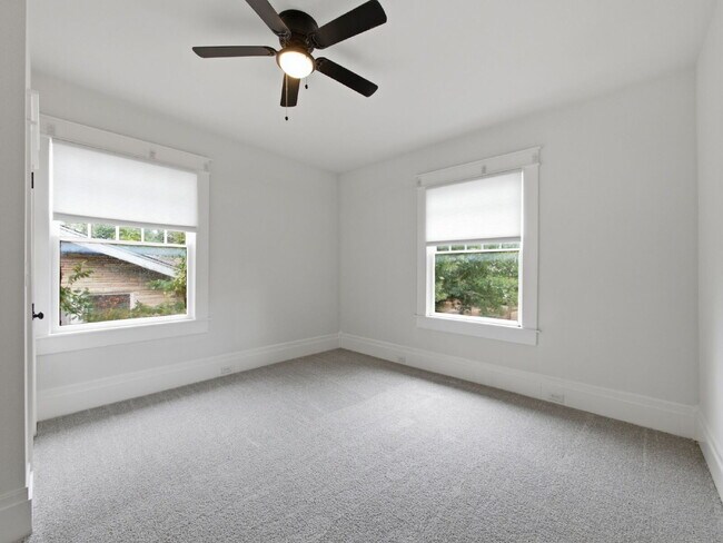 Building Photo - "Elegant 4-Bedroom 2.5-Bath Victorian Charm Meets Modern Luxury!"