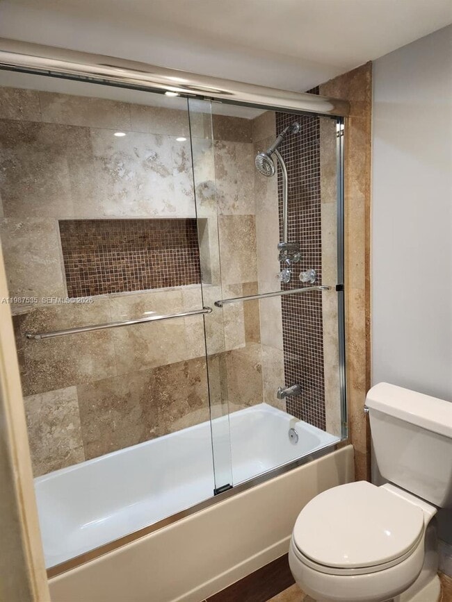 Building Photo - 537 N University Dr