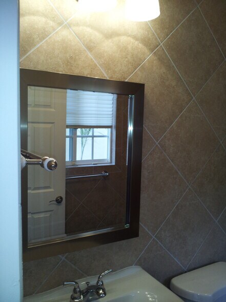 Building Photo - 5139 Omar Ct