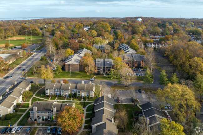 Aerial Photo - North Green Condominiums