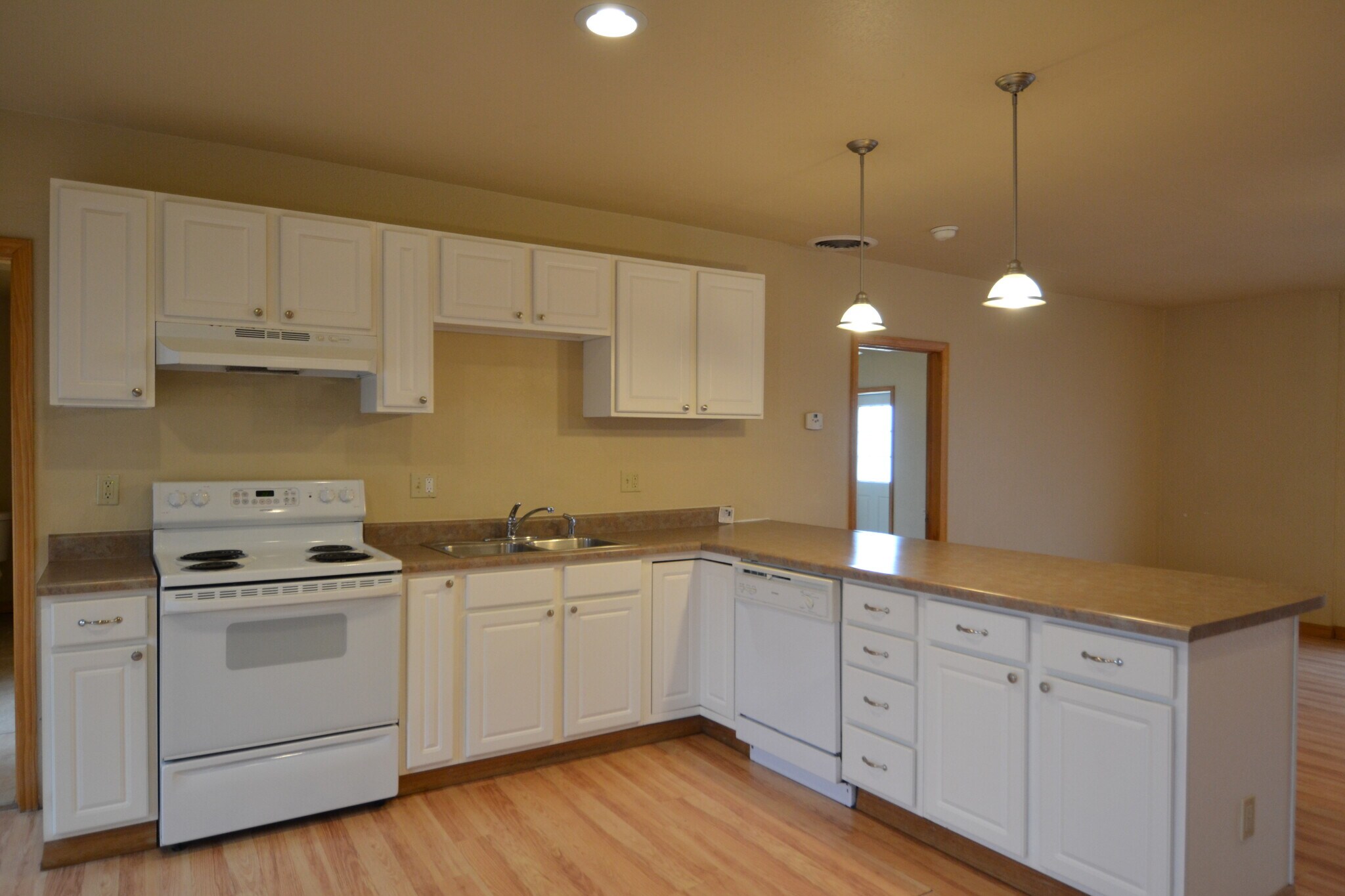 Building Photo - 1203 S Osteopathy Ave