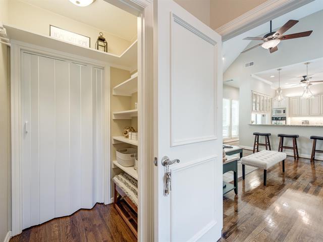 Building Photo - 250 Glenrose Ct