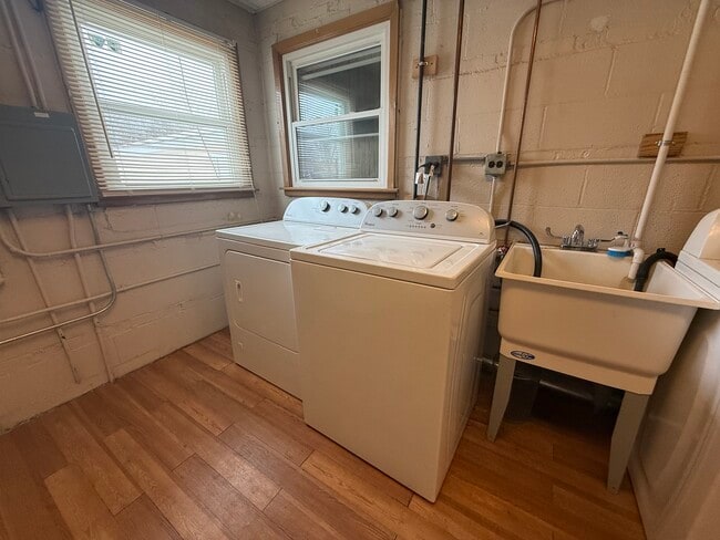 Building Photo - 109 Central Ave