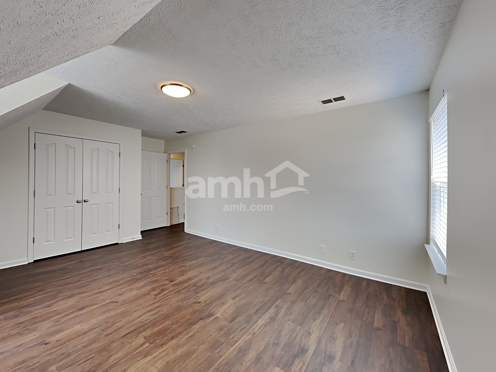 Building Photo - 1609 Carrick Dr