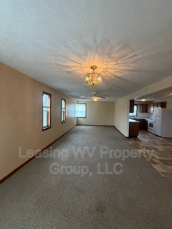 Building Photo - 2806 Putnam Ave