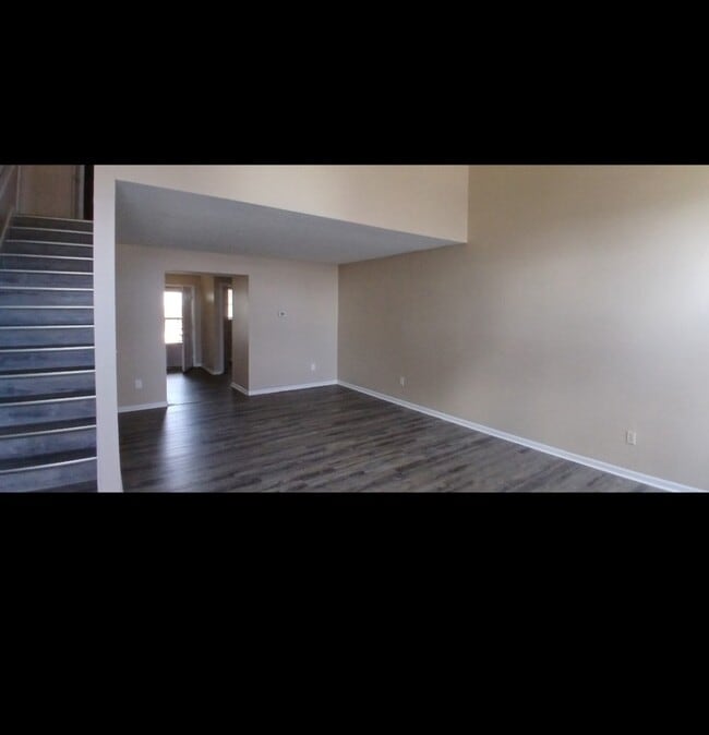 Building Photo - 253 Harts Ford Way