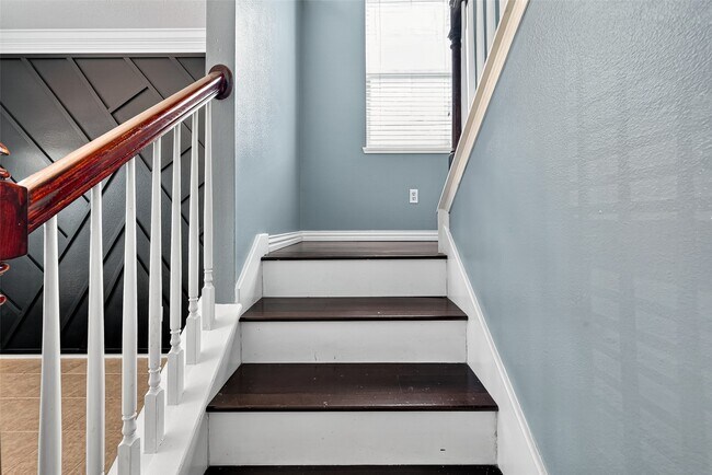 Building Photo - 18519 Bare Meadow Ln