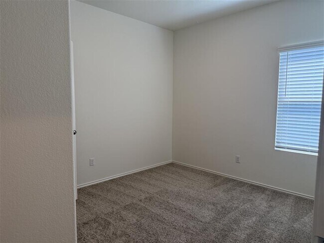 Building Photo - 408 Roper St