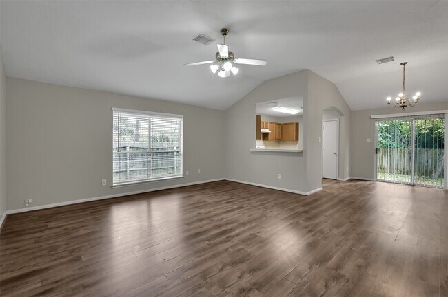 Building Photo - 318 Paradise Ln