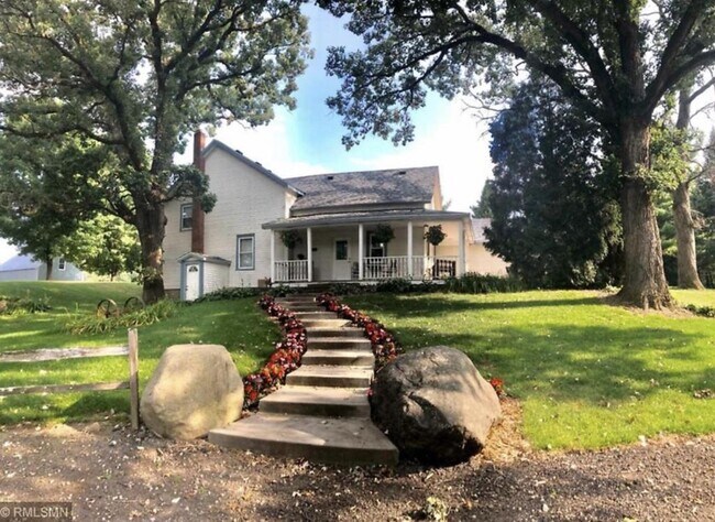 Primary Photo - 5749 Lake Elmo Ave N