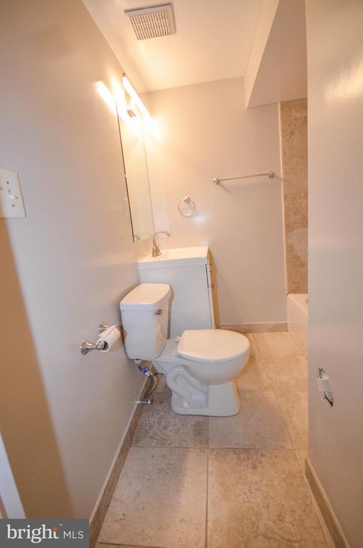 Building Photo - 19404 Transhire Rd