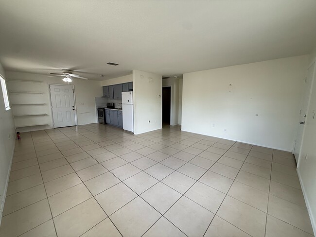 Building Photo - 122 South Rd