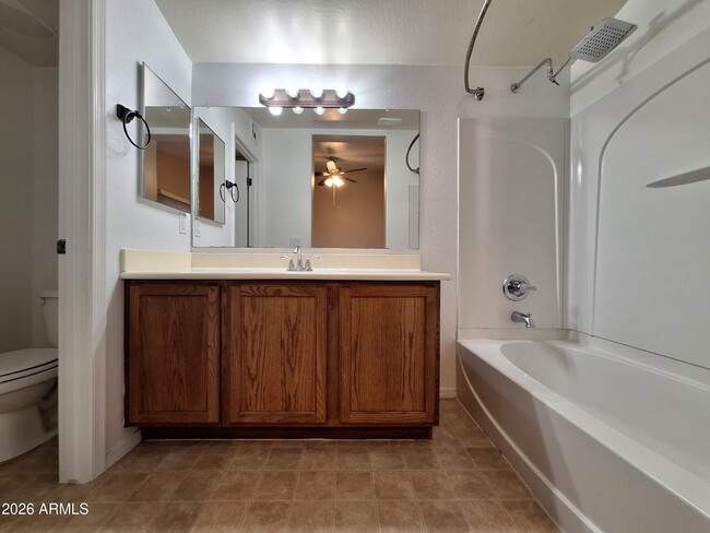 Building Photo - 2670 S Voyager Dr