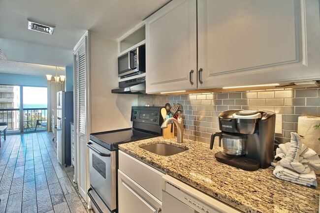 Charming Beach 1BR, 1.5Bath Condo in Myrt... - Charming Beach 1BR,  1.5Bath Condo in Myrt...