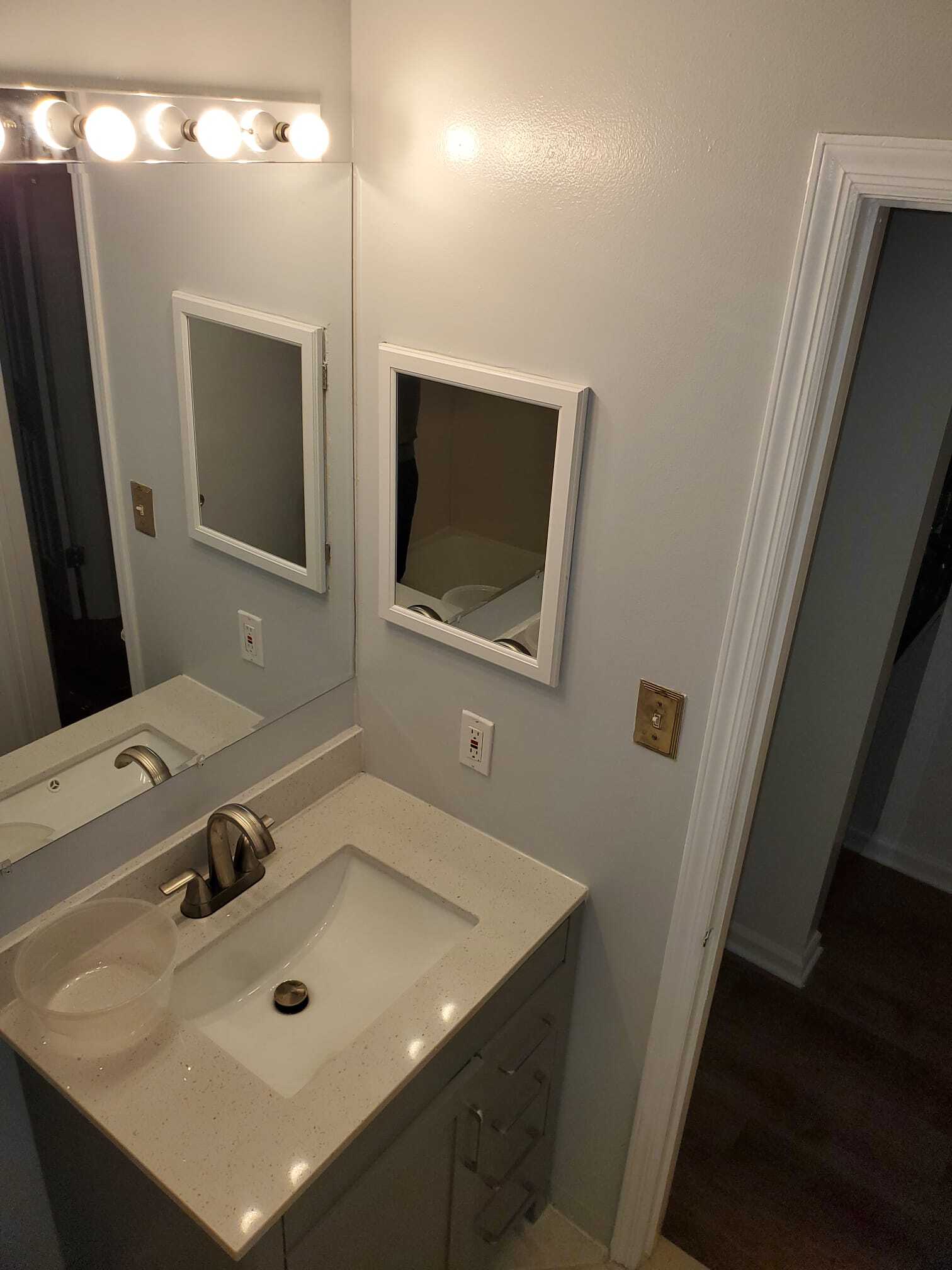 Building Photo - 551 Clubhouse Ct