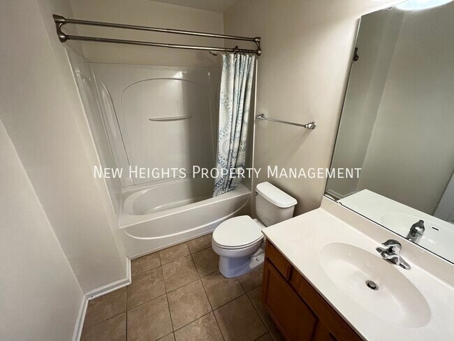 Building Photo - Spacious Townhouse at Grand Oaks Plantation!!