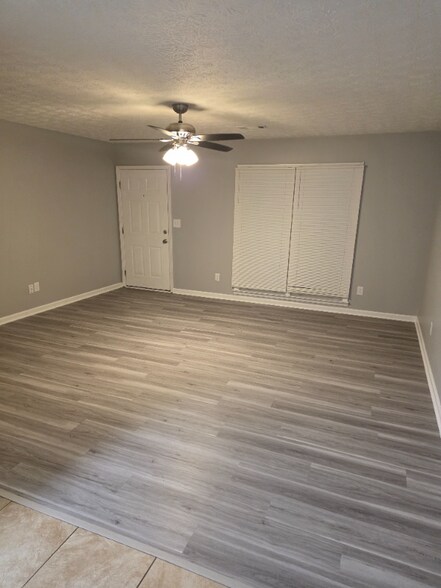 Building Photo - 50 Sommerset Dr