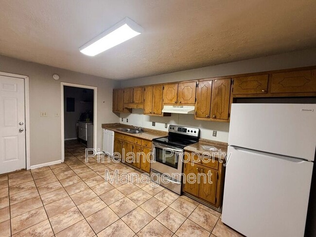 Building Photo - 6453 Rockford Dr