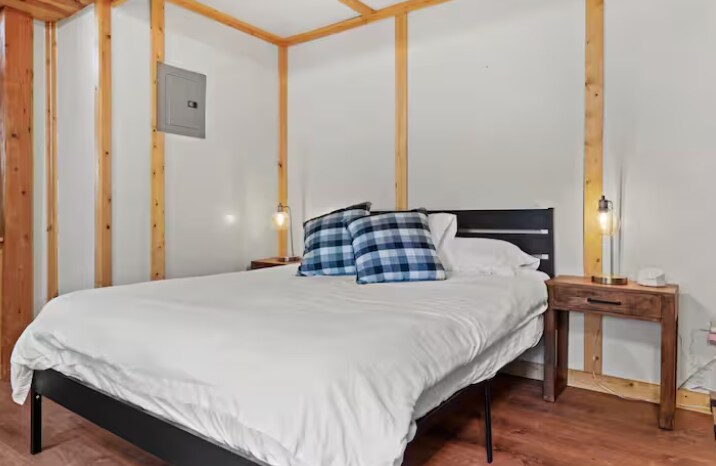 Building Photo - 243 S Jay Bird Ln