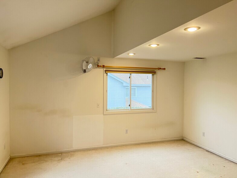 Building Photo - 46 Algonquin Trl