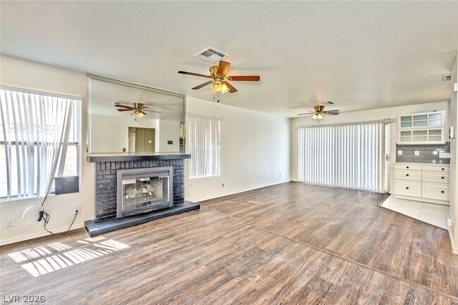 Building Photo - 7686 Selby Ct