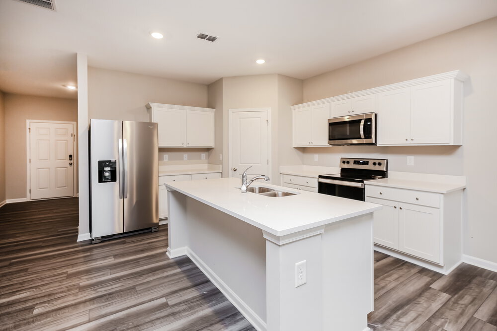 Building Photo - 99 Hyde Park