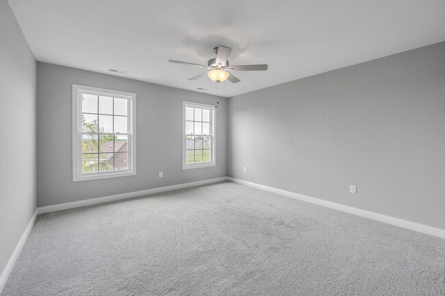 Building Photo - 125 Squires Way