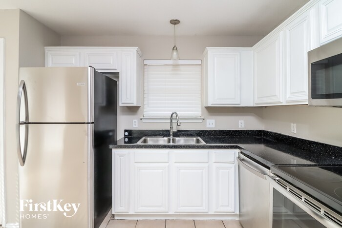 Building Photo - 7105 Harris Meadows Dr