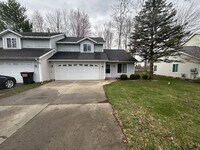 Building Photo - 11902-11907 7 Pine Dr