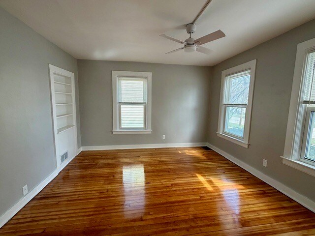 Building Photo - 609 1st St