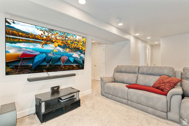 Building Photo - 42 N Trident Maple Dr