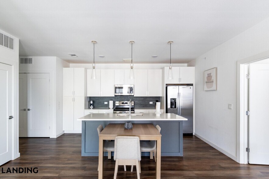 Building Photo - 5511 Caprock Smt Dr