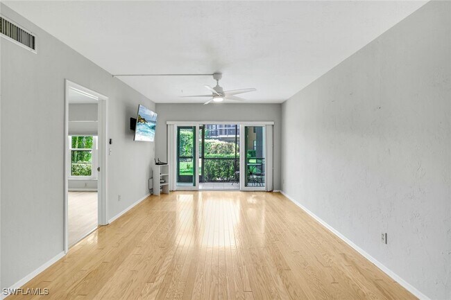 Building Photo - 35 Greenbrier St