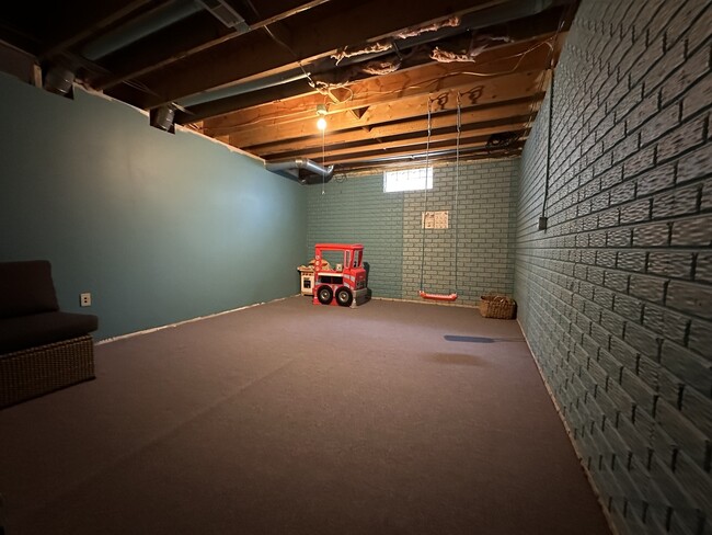 Building Photo - 2610 Dexter Ave
