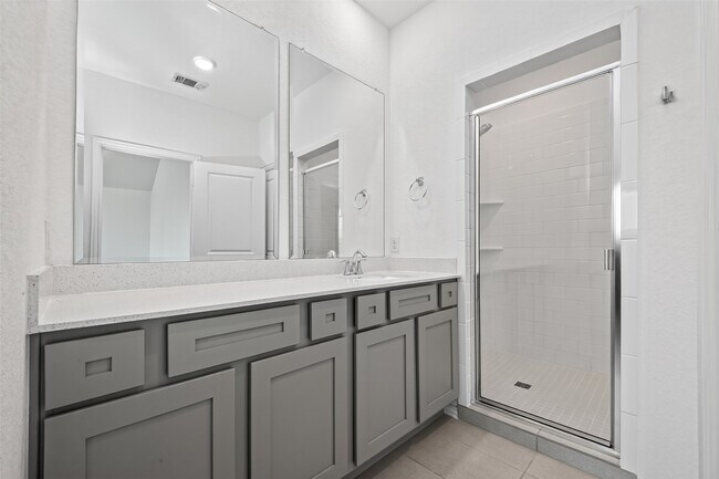 Building Photo - 4743 Glen Isle Dr