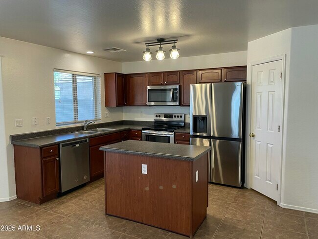 Building Photo - 22038 W Mohave St