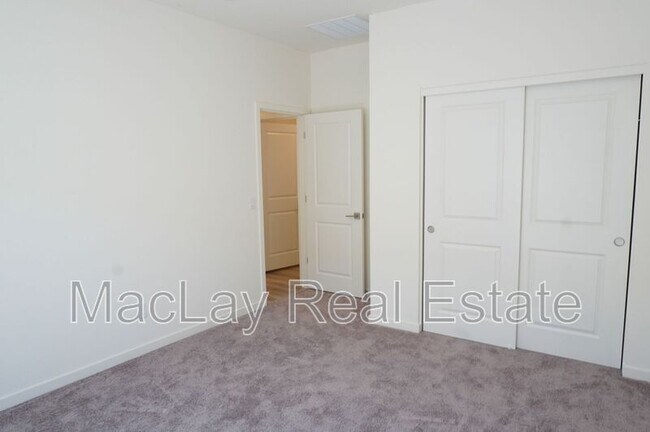 Building Photo - 4027 N Ghost Holw Wy