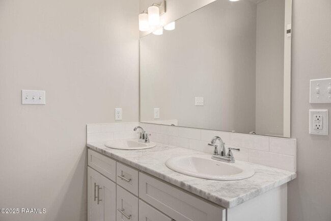 Building Photo - 104 Canvasback Dr
