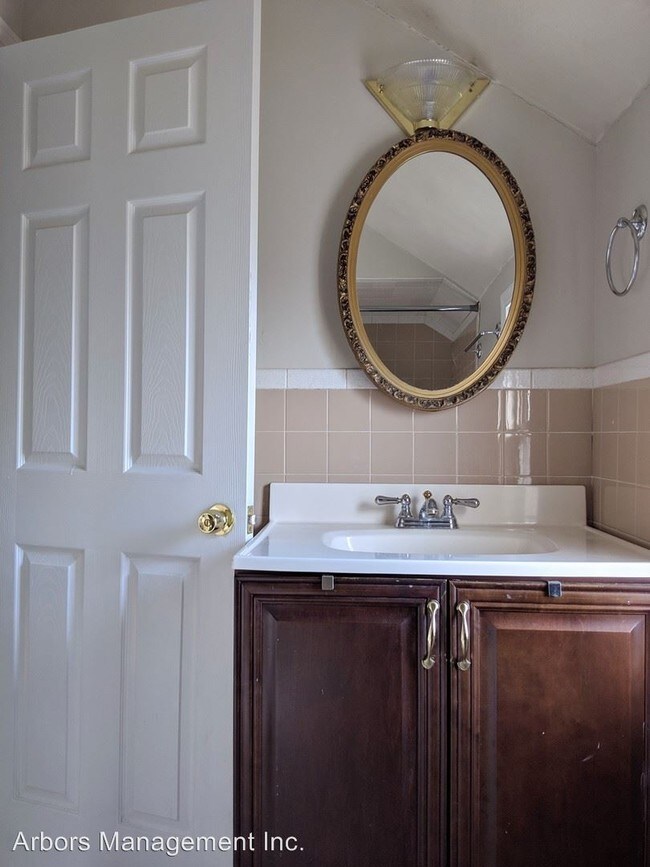 Building Photo - 3 br, 1.5 bath House - 3806 Greensburg Pike