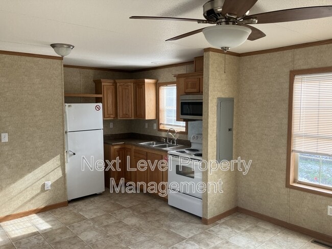 Building Photo - 2115 U.S. Hwy 2 E