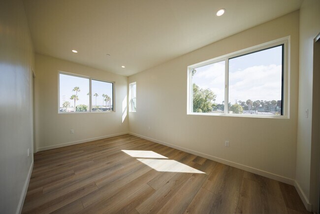 Building Photo - LUXURY in Prime Culver City