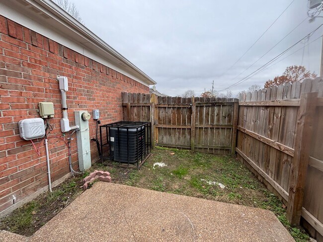 Building Photo - 8335 Mangrove Dr