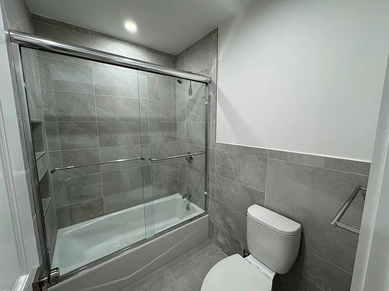 Building Photo - 86 Orchard St