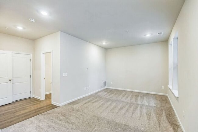 Building Photo - 9582 Killenney Pl